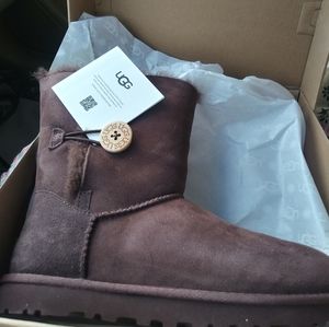 Brand New Women's Brown size 8 UGG boots